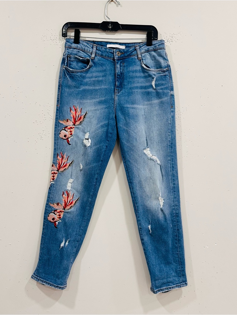 Zara Trafaluc Koi Fish Embroidered Distressed Jeans Blue Womens Denim Size 4
